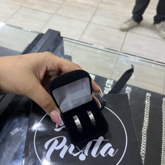 Aliança Quadrada com Friso e Fosqueada 4mm