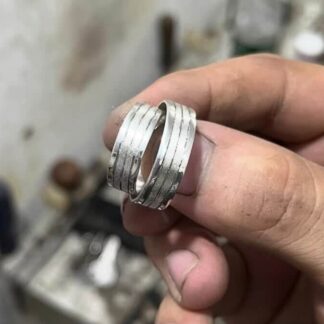 Aliança 3 frisos centro fosqueado